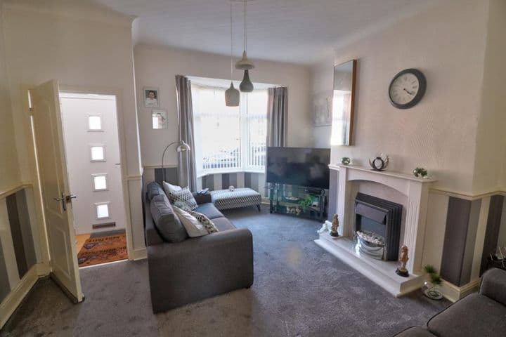 3 bedrooms house for sale in Oldham, United Kingdom - Image 3