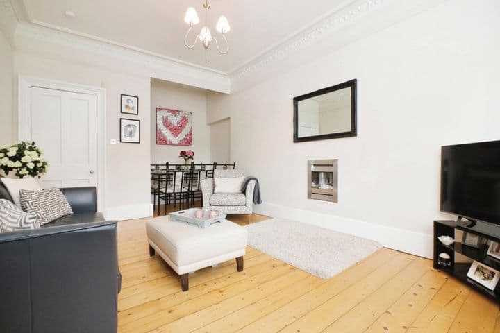 1 bedroom apartment for sale in Glasgow, United Kingdom - Image 7