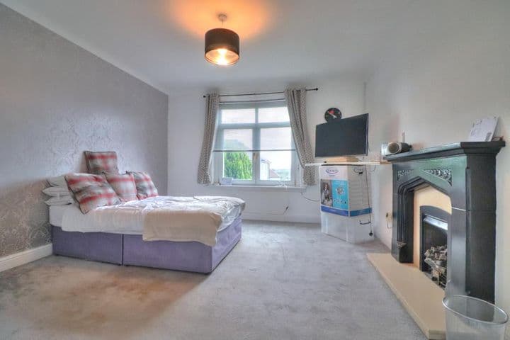 2 bedrooms apartment for sale in Glasgow, United Kingdom - Image 4