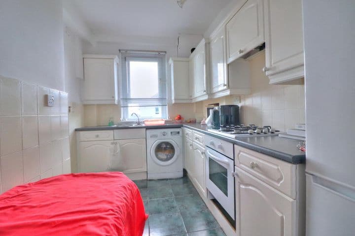 2 bedrooms apartment for sale in Glasgow, United Kingdom - Image 5