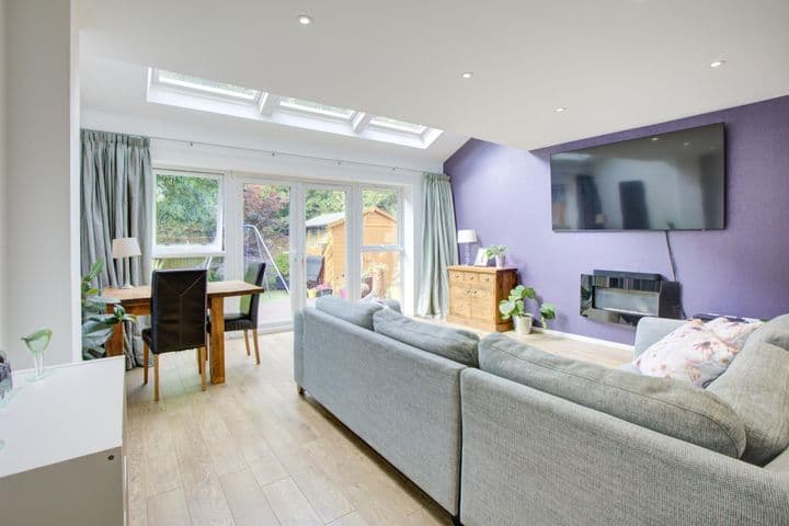 3 bedrooms house for sale in Mossley, United Kingdom - Image 2