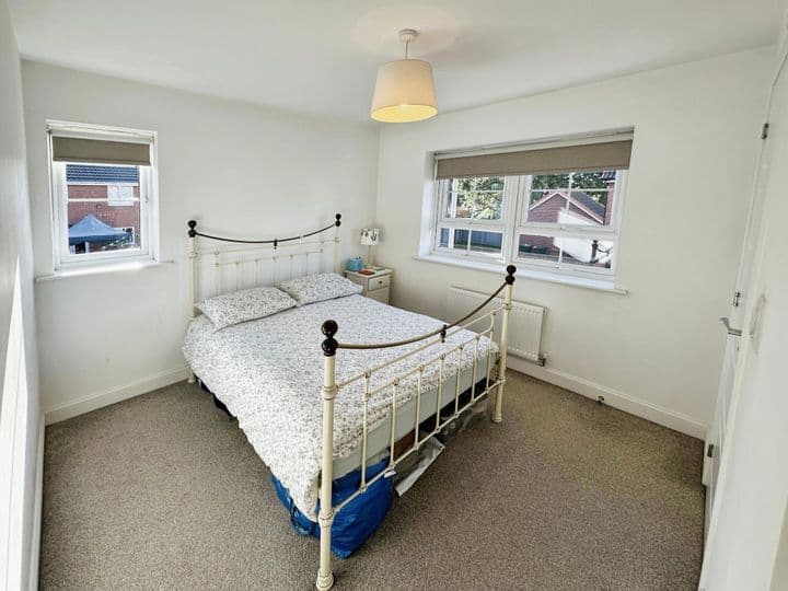 3 bedrooms house for sale in North Hykeham, United Kingdom - Image 10