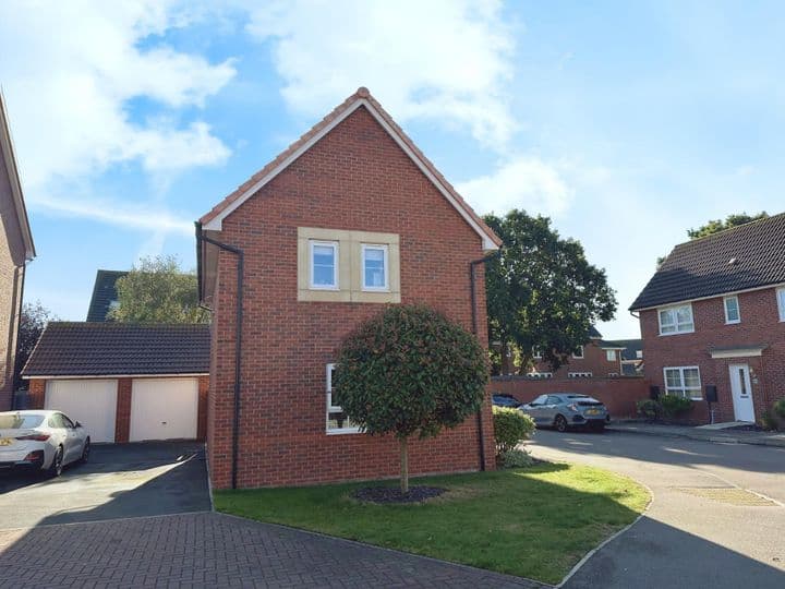 3 bedrooms house for sale in North Hykeham, United Kingdom - Image 3