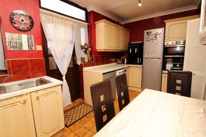 5 bedrooms house for sale in Dagenham, United Kingdom - Image 8