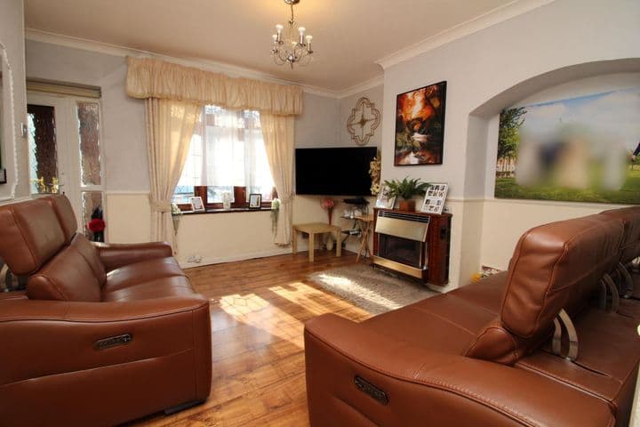 5 bedrooms house for sale in Dagenham, United Kingdom - Image 3