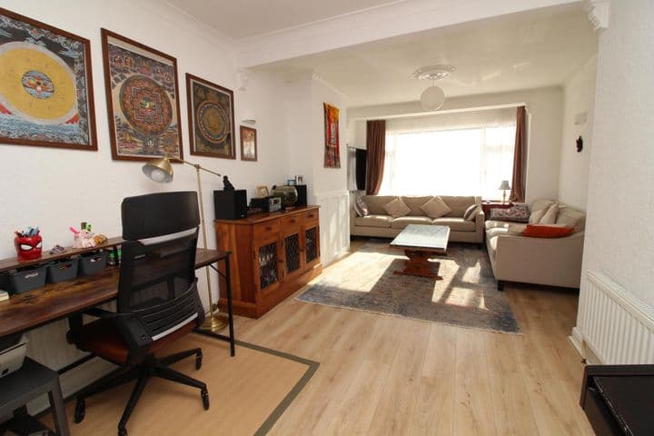 3 bedrooms house for sale in Dagenham, United Kingdom - Image 6