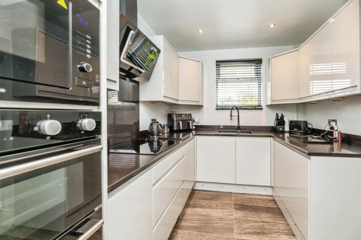 3 bedrooms house for sale in Rotherham, United Kingdom - Image 9