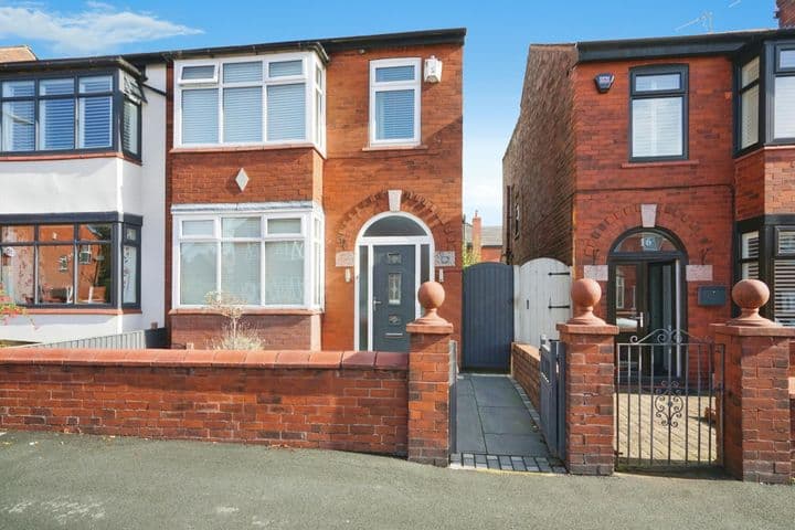 3 bedrooms house for sale in Wigan, United Kingdom - Image 2