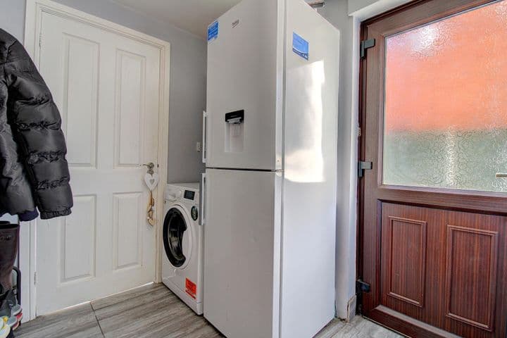 2 bedrooms house for sale in Cannock, United Kingdom - Image 12