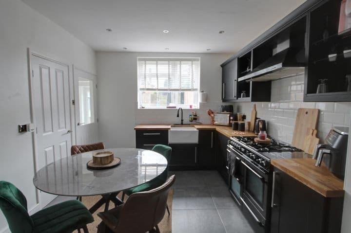 3 bedrooms house for sale in Walsall, United Kingdom - Image 4