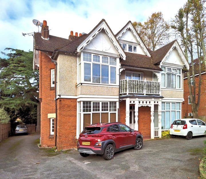 2 bedrooms apartment for sale in Maidenhead, United Kingdom - Image 10