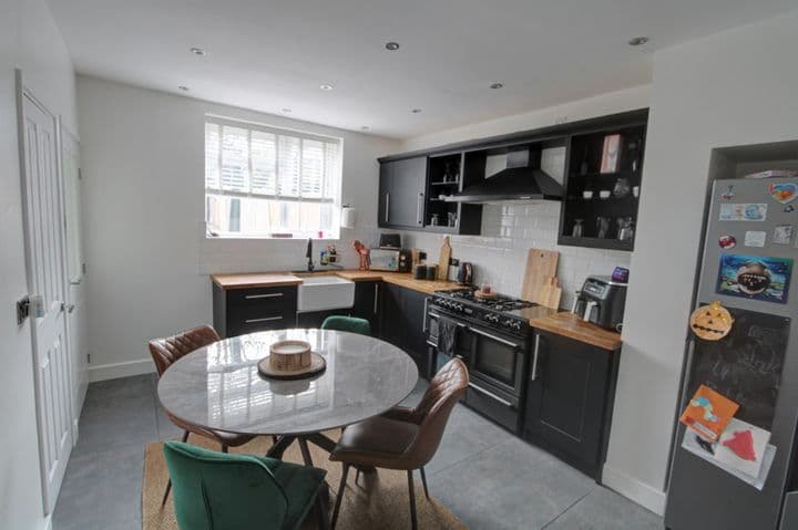 3 bedrooms house for sale in Walsall, United Kingdom - Image 7