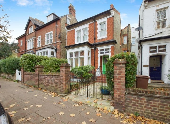 4 bedrooms house for sale in London, United Kingdom - Image 2