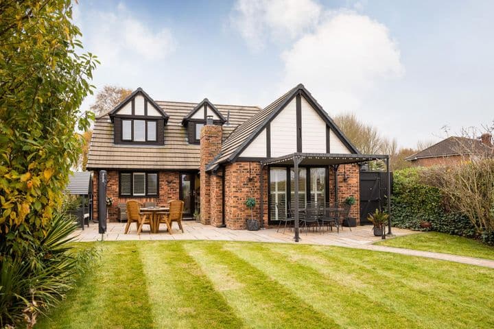 4 bedrooms house for sale in Wirral, United Kingdom - Image 2