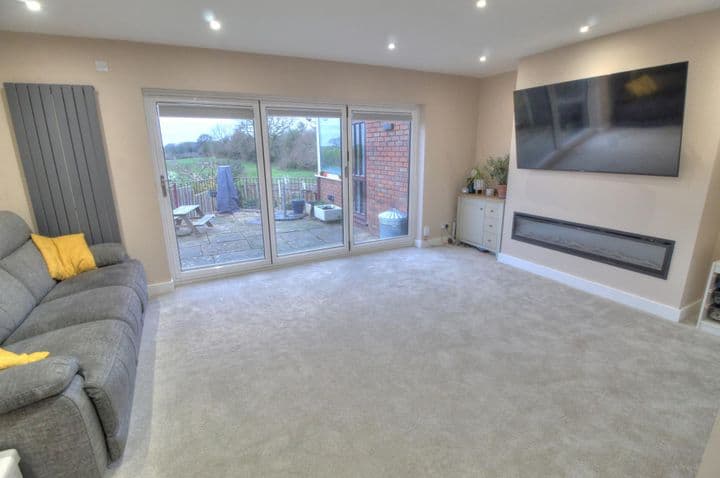 3 bedrooms house for sale in Dudley, United Kingdom - Image 4