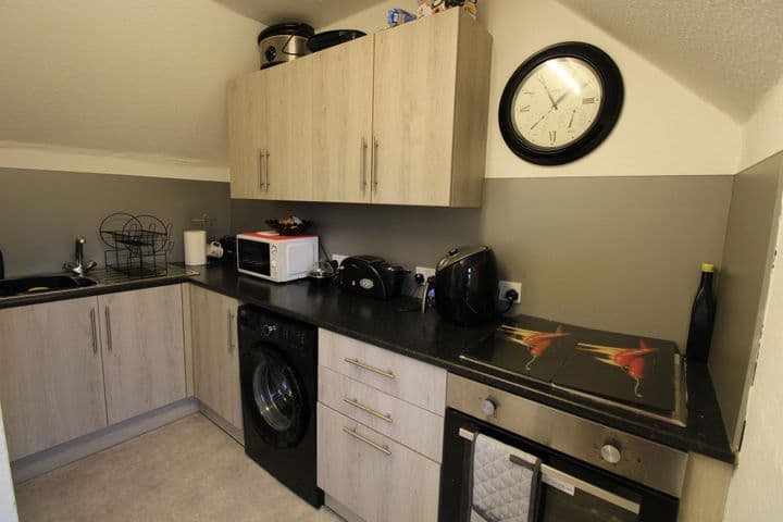 3 bedrooms apartment for sale in Dingwall, United Kingdom - Image 3