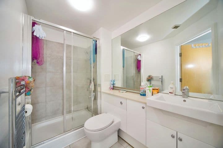 3 bedrooms apartment for sale in London, United Kingdom - Image 10