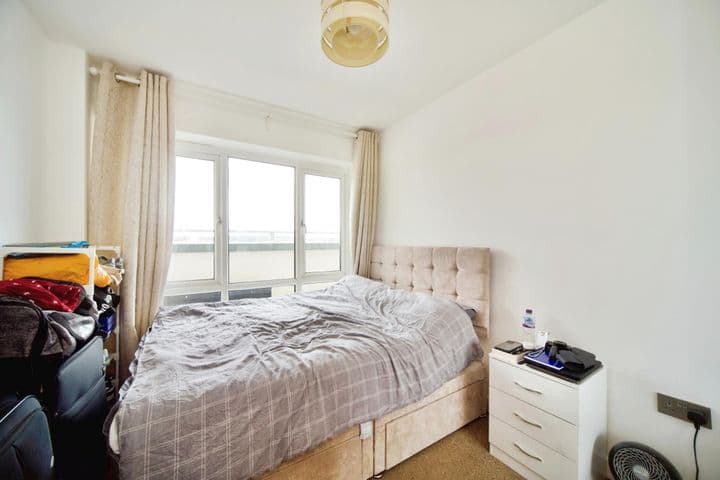 3 bedrooms apartment for sale in London, United Kingdom - Image 7