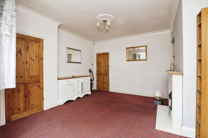 3 bedrooms house for sale in Sheffield, United Kingdom - Image 2