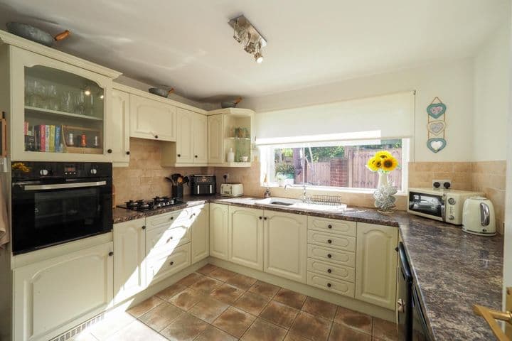 3 bedrooms house for sale in Nottingham, United Kingdom - Image 6