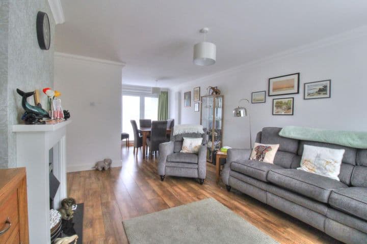 3 bedrooms house for sale in Basildon, United Kingdom - Image 6