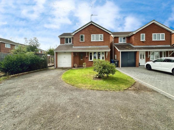 4 bedrooms house for sale in Wolverhampton, United Kingdom - Image 2