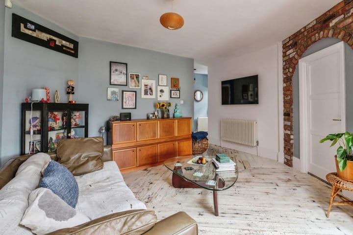 3 bedrooms house for sale in Wickford, United Kingdom - Image 3