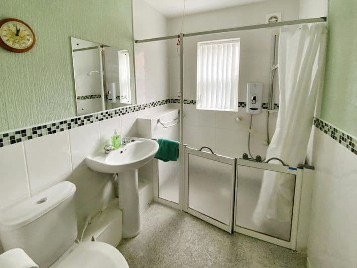 2 bedrooms apartment for sale in Hull, United Kingdom - Image 7