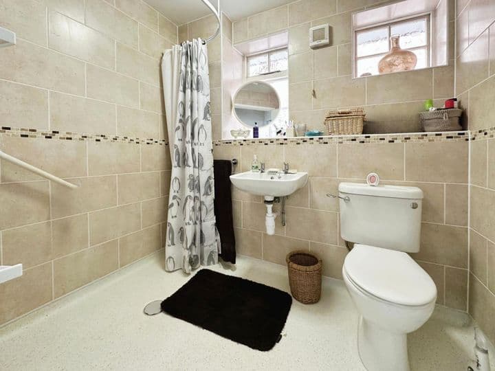 4 bedrooms house for sale in Wolverhampton, United Kingdom - Image 10