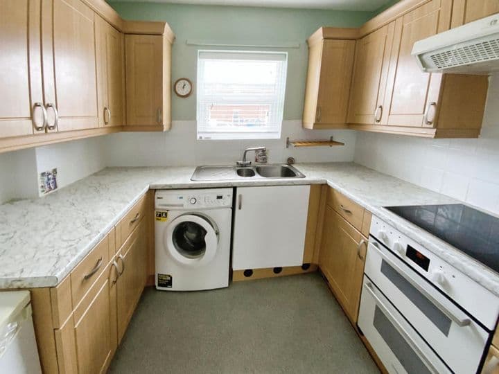 2 bedrooms apartment for sale in Hull, United Kingdom - Image 4