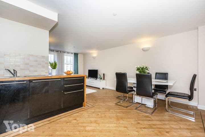 2 bedrooms apartment for sale in Gravesend, United Kingdom - Image 9