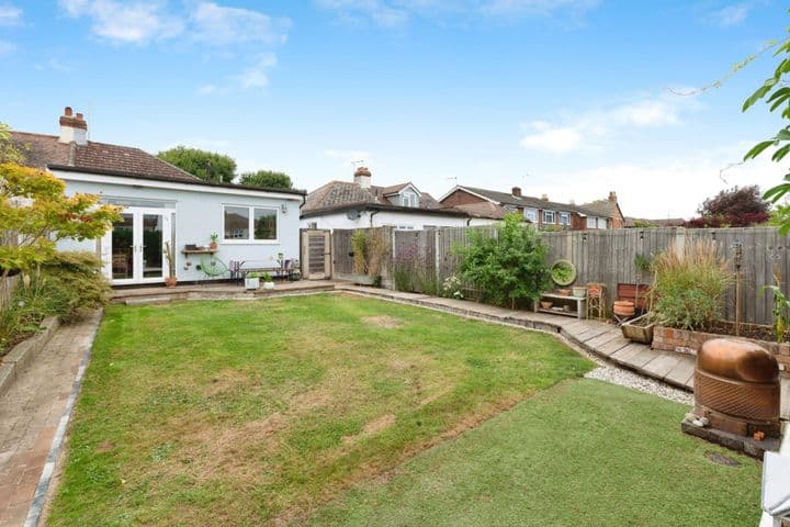 3 bedrooms house for sale in Wickford, United Kingdom - Image 4