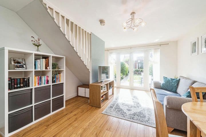 2 bedrooms house for sale in Basingstoke, United Kingdom - Image 5