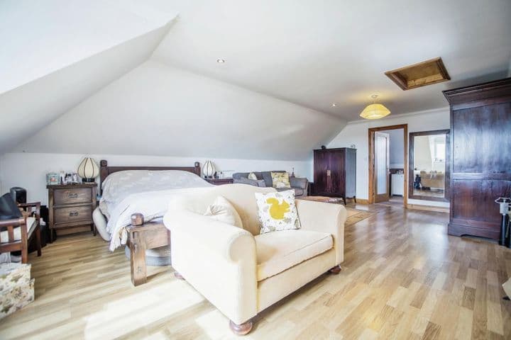 5 bedrooms house for sale in Rochester, United Kingdom - Image 9