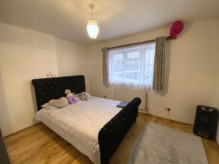 2 bedrooms apartment for sale in Weston-Super-Mare, United Kingdom - Image 6