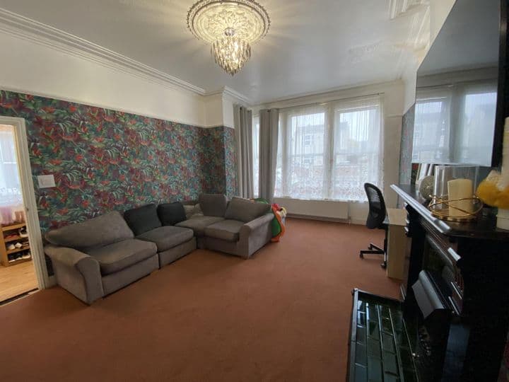 2 bedrooms apartment for sale in Weston-Super-Mare, United Kingdom - Image 8