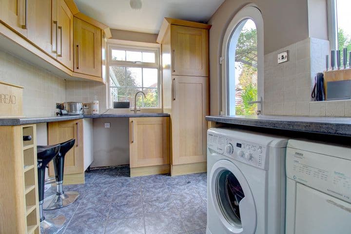 3 bedrooms house for sale in Rugeley, United Kingdom - Image 8