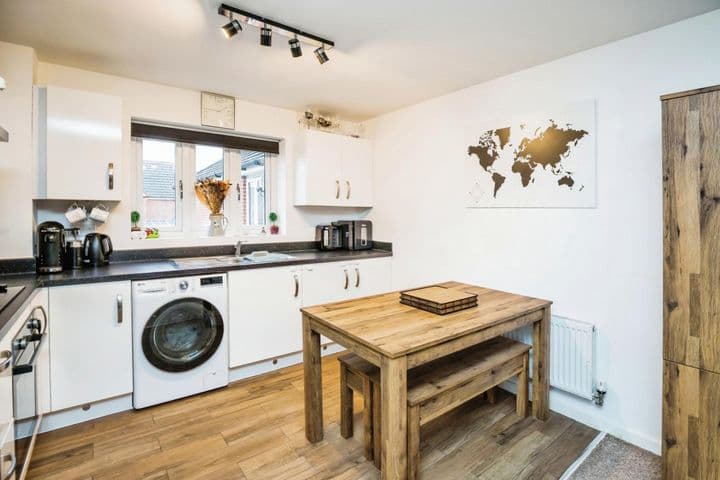 2 bedrooms apartment for sale in Chester, United Kingdom - Image 3