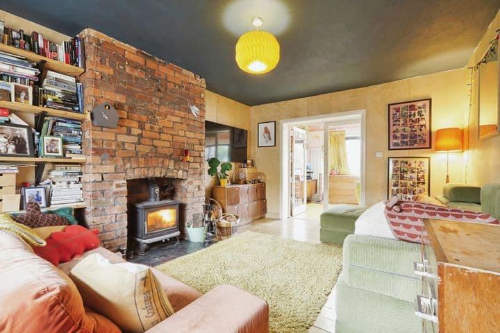 3 bedrooms house for sale in Leeds, United Kingdom - Image 2