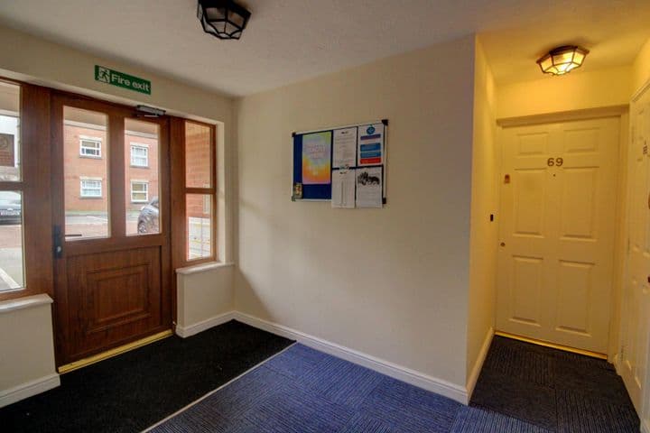 2 bedrooms apartment for sale in Bolton, United Kingdom - Image 12