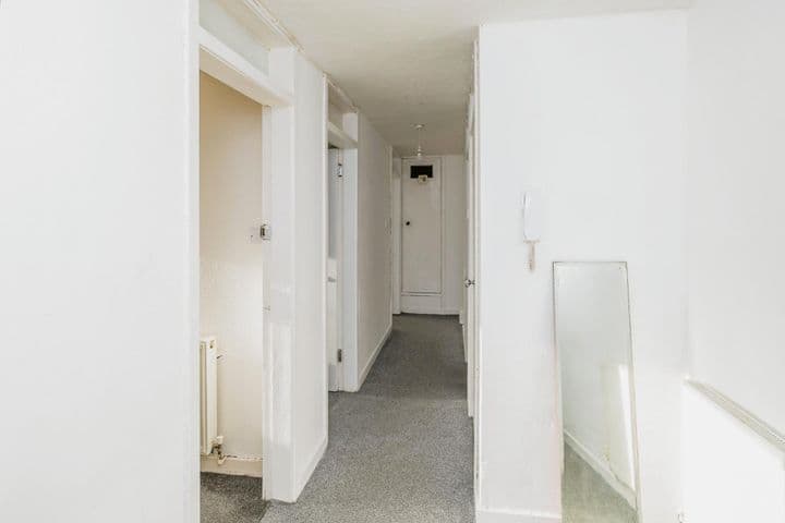 2 bedrooms apartment for sale in Edinburgh City Centre, United Kingdom - Image 9