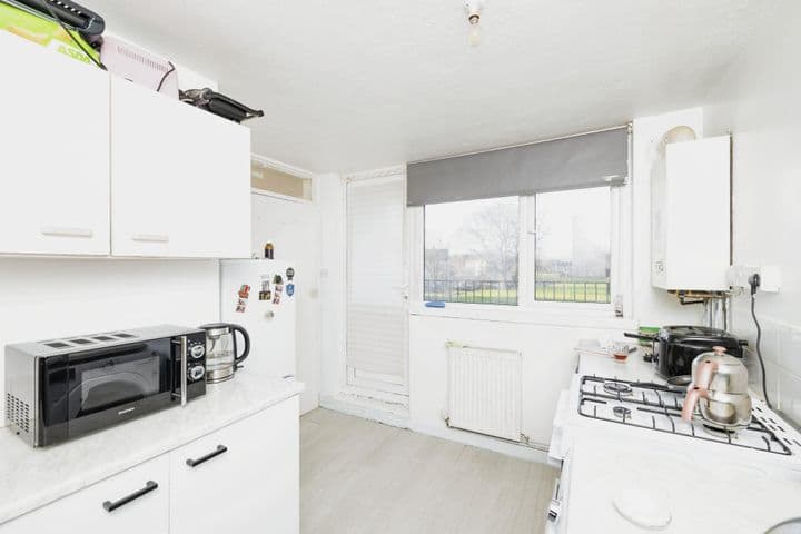 2 bedrooms apartment for sale in Edinburgh City Centre, United Kingdom - Image 3