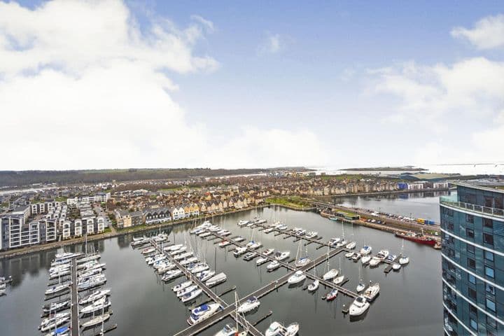 2 bedrooms apartment for sale in Chatham, United Kingdom - Image 4