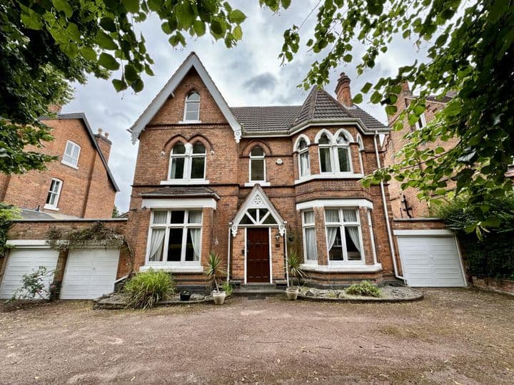 6 bedrooms house for sale in Solihull, United Kingdom - Image 2