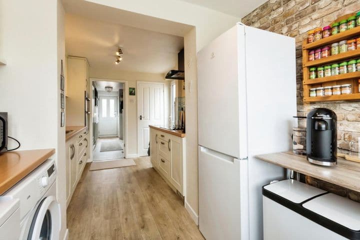 3 bedrooms house for sale in Bingham, United Kingdom - Image 7