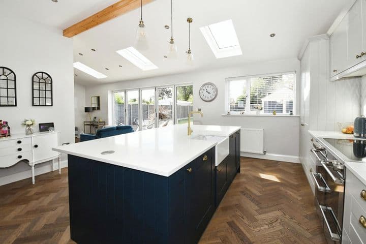 4 bedrooms house for sale in North Hykeham, United Kingdom - Image 2