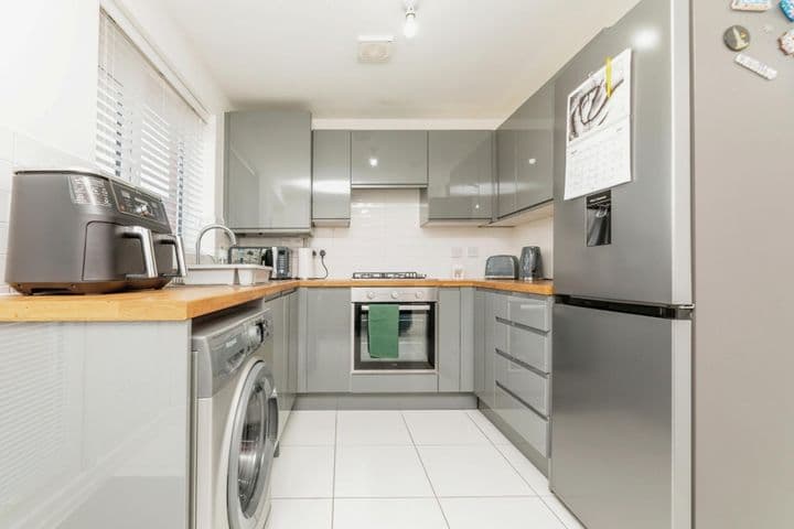 2 bedrooms house for sale in Rotherham, United Kingdom - Image 2