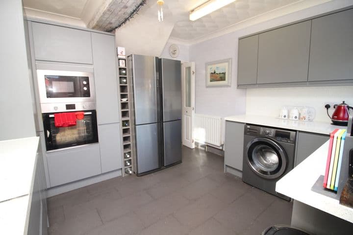 2 bedrooms house for sale in Dagenham, United Kingdom - Image 6