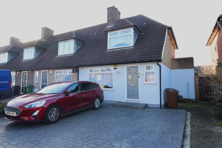 2 bedrooms house for sale in Dagenham, United Kingdom - Image 2