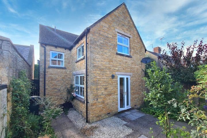 2 bedrooms house for sale in Moreton-In-Marsh, United Kingdom - Image 3